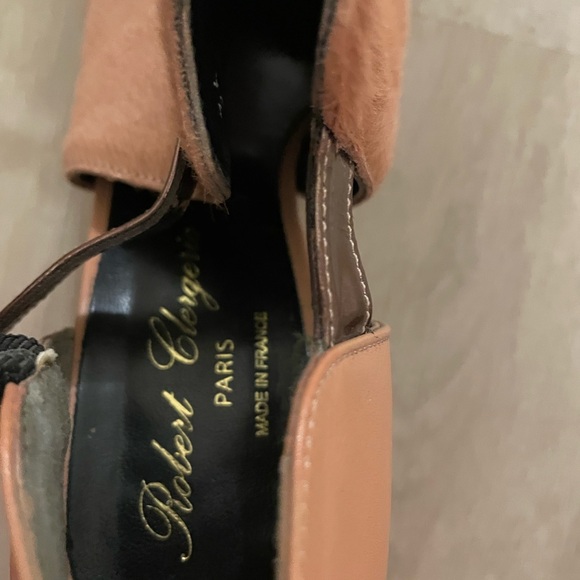 Robert Clergerie calf skin Tan Heels with Modern Design - Picture 4 of 15